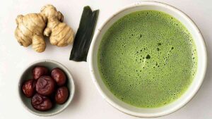 Packed with kombu, ginger, and dates—this traditional Japanese Mounjaro recipe balances flavor and wellness in one vibrant cup.