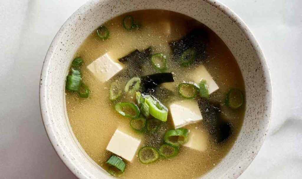 Miso soup without dashi 2
