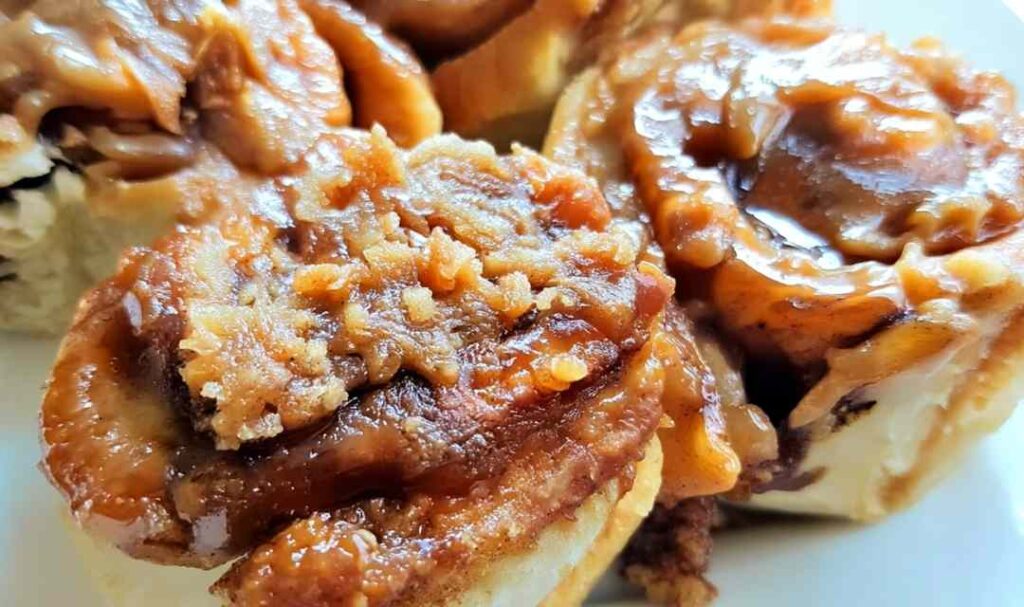 No Yeast Old Fashion Cinnamon Rolls