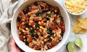 Crockpot tex mex chicken (1)