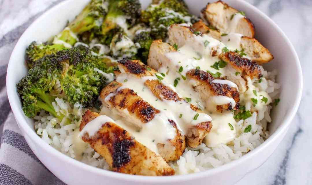 Chicken and Broccoli Bowls with Creamy Garlic Sauce