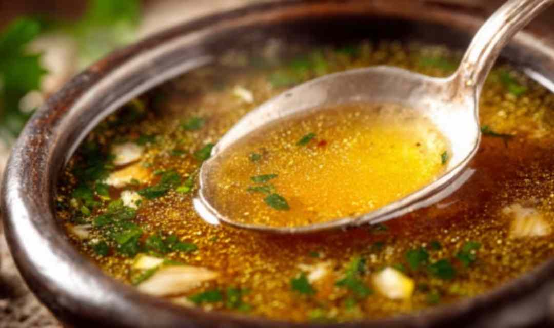 Irresistible Mexican Garlic Soup