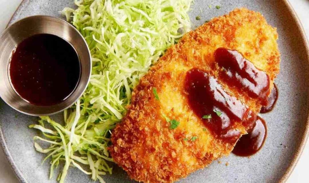 Crispy chicken katsu recipe served with homemade Tonkatsu sauce and steamed white rice